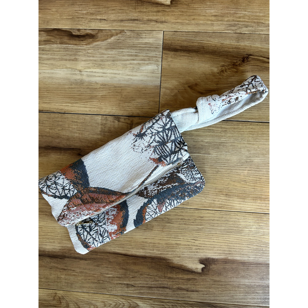 NEW HOPE GIRLS Handmade Handcrafted Wristlet Clutch Purse